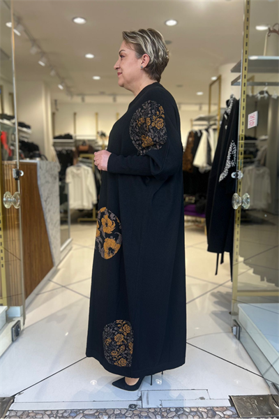 Selma Büyük Beden Çiçek Desenli Siyah Elbise