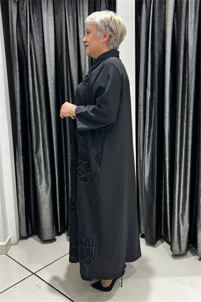 Selma Büyük Beden Çiçek Desenli Siyah Düğmeli Elbise