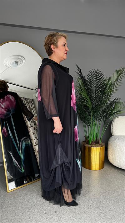 Selma Büyük Beden Çiçek Desenli Siyah Elbise