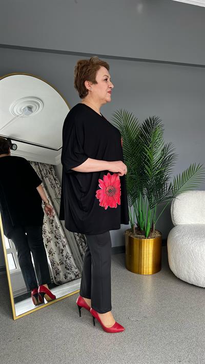 Selma Büyük Beden Çiçek Detaylı Bluz