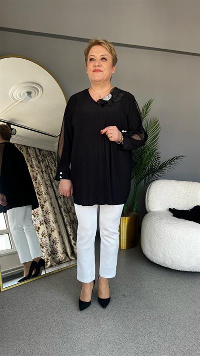 Selma Büyük Beden Çiçek İşlemeli Bluz