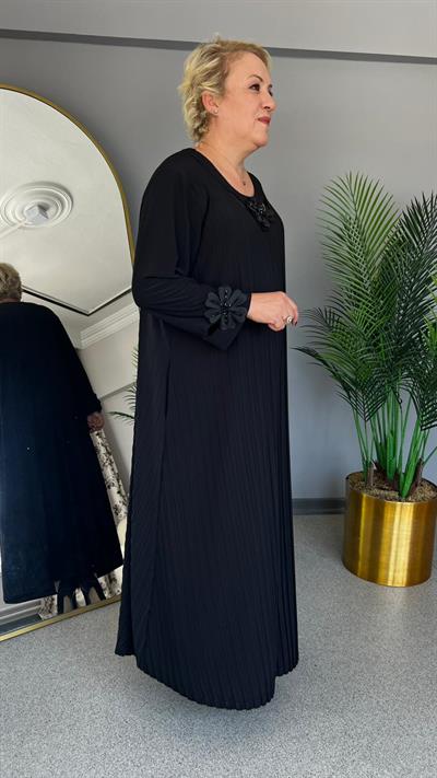 Selma Büyük Beden Çiçek Motifli Plise Elbise