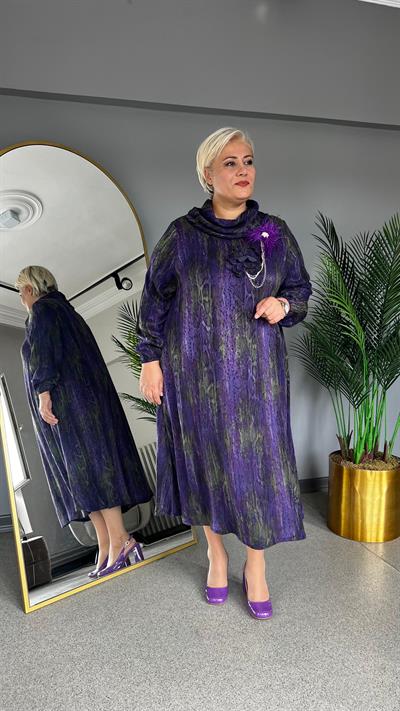 Selma Büyük Beden Degaje Yaka Çiçek Detaylı Elbise