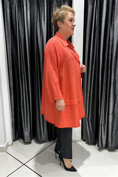Selma Büyük Beden Dekoratif Düğmeli Rahat Kesim Gömlek