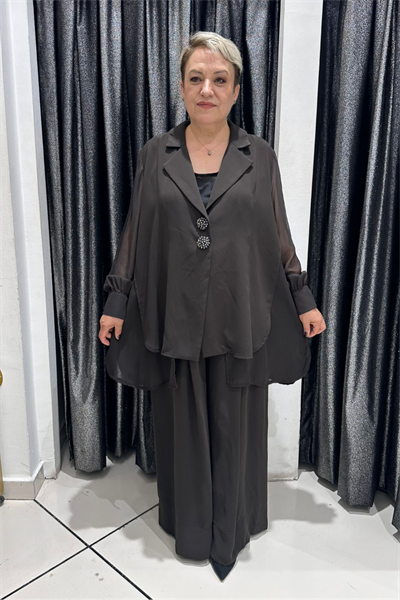 Selma Büyük Beden Dekoratif Düğmeli Şık Takım