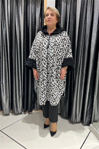 Selma Büyük Beden Desenli Kapüşonlu Panço