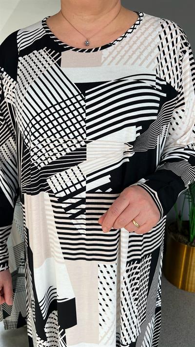 Selma Büyük Beden Desenli Viscon Elbise