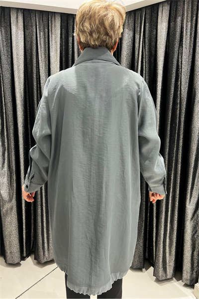 Selma Büyük Beden Devrik Yaka Çıtçıtlı Kap