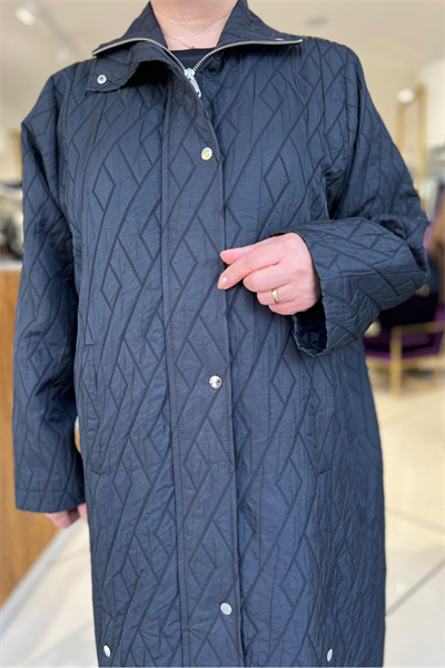 Selma Büyük Beden Dik Yaka Kapitone Kap