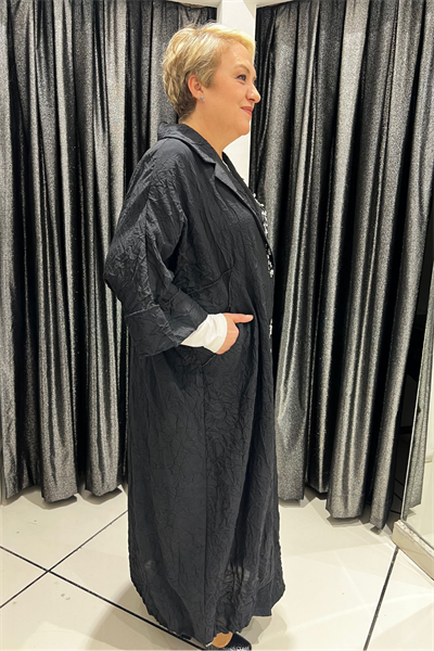 Selma Büyük Beden Düğmeli Siyah Çiçek İşlemeli Mevsimlik Kap