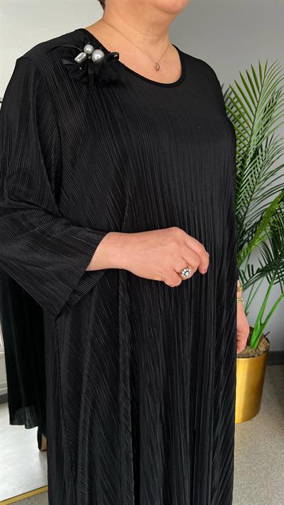 Selma Büyük Beden İnci Broş Detaylı Elbise