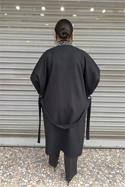 Selma Büyük Beden İnci İşlemeli Cepli Kaşe Kaban