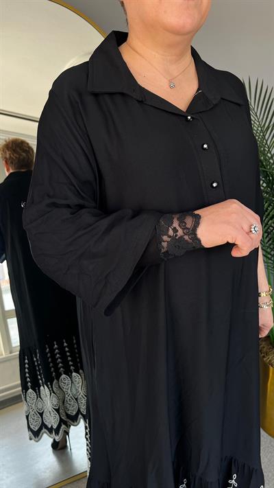 Selma Büyük Beden İşlemeli Elbise