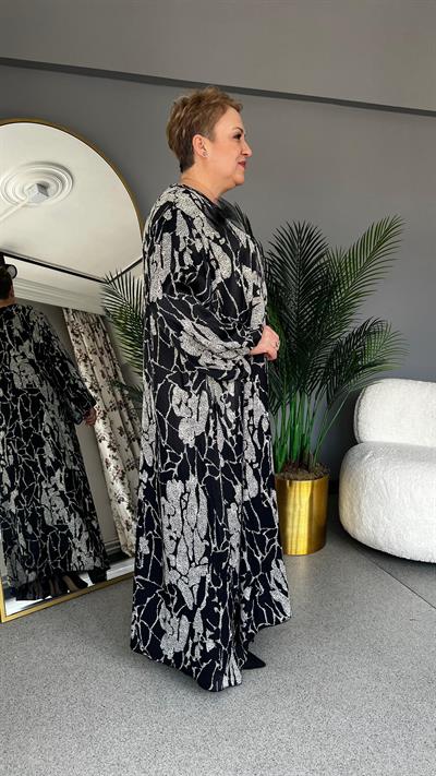 Selma Büyük Beden İşlemeli Uzun Elbise