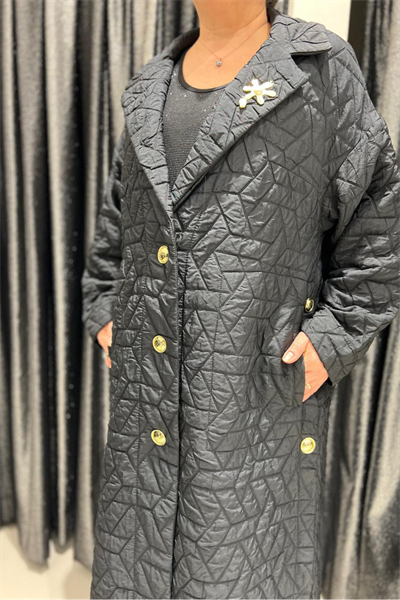 Selma Büyük Beden Kapitone Altın Düğmeli Broş Detaylı Pardesü