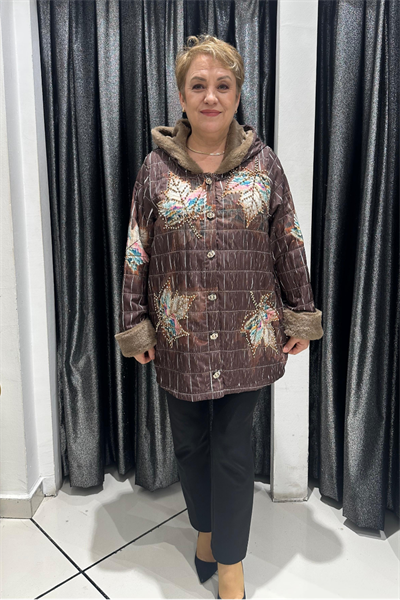 Selma Büyük Beden Kapüşonlu Kürk Detaylı Taş İşlemeli Kapitone Mont