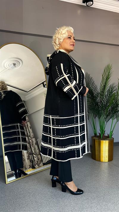 Selma Büyük Beden Kare Desenli Hırka