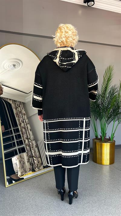 Selma Büyük Beden Kare Desenli Hırka