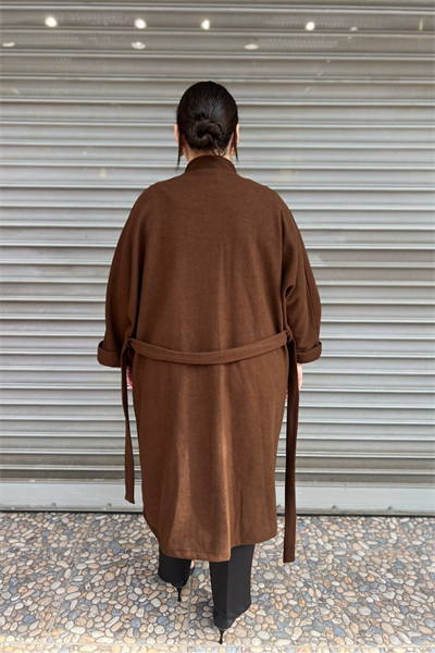 Selma Büyük Beden Kaşe Astarsız Yarasa Kol Kaban