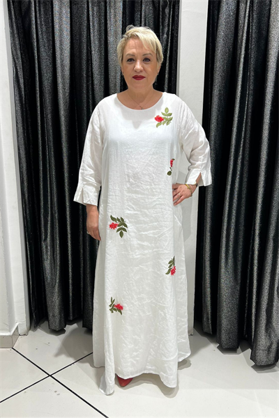 Selma Büyük Beden Kolsuz İç Elbiseli Çiçek İşlemeli Elbise
