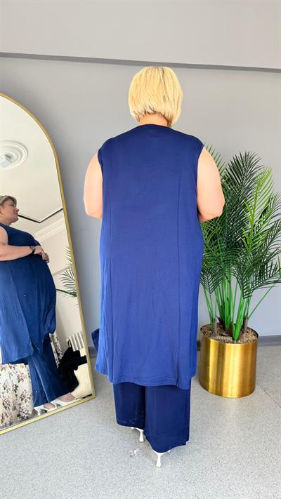 Selma Büyük Beden Kolsuz Rahat Kesim Astarsız İçlik Elbise