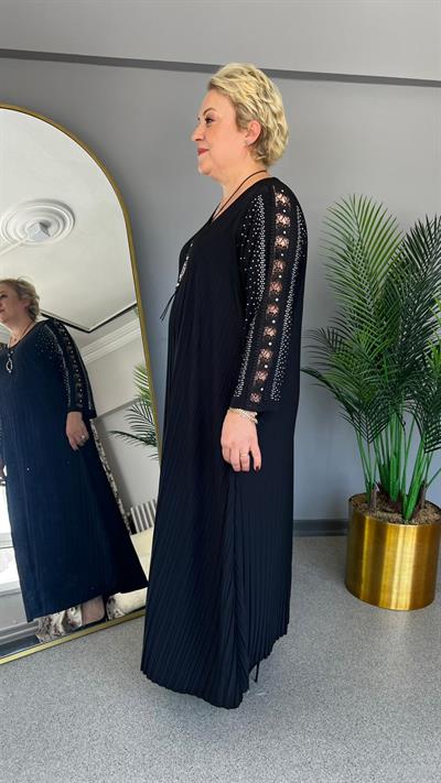 Selma Büyük Beden Kolye Hediyeli Şık Siyah Elbise