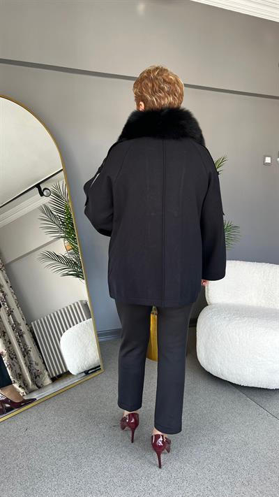 Selma Büyük Beden Kürk Yakalı Kaban