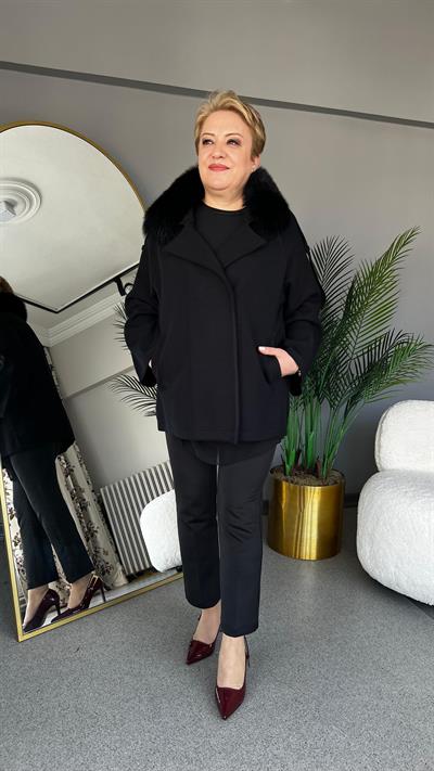 Selma Büyük Beden Kürk Yakalı Kaban