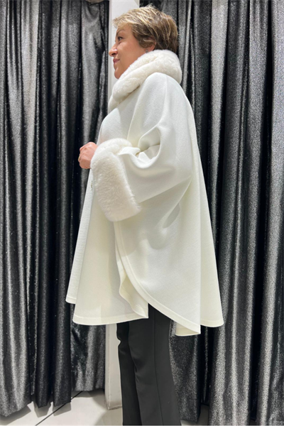 Selma Büyük Beden Kürk Yakalı Panço