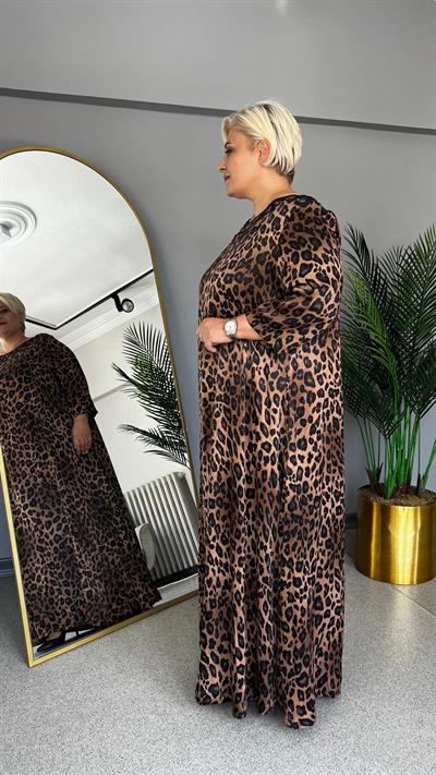 Selma Büyük Beden Leopar Desen Kayık Yaka Saten Elbise