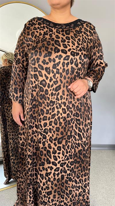 Selma Büyük Beden Leopar Desen Kayık Yaka Saten Elbise