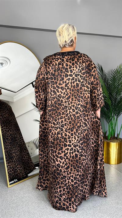 Selma Büyük Beden Leopar Desen Kayık Yaka Saten Elbise