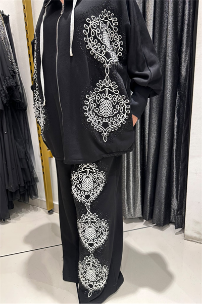 Selma Büyük Beden Modern Desen İşlemeli Fermuarlı Takım