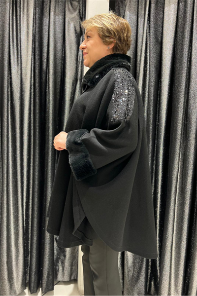 Selma Büyük Beden Omuz Payetli Kürk Yaka Panço