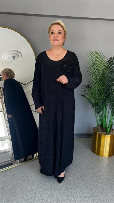 Selma Büyük Beden Plise Detaylı Uzun Elbise