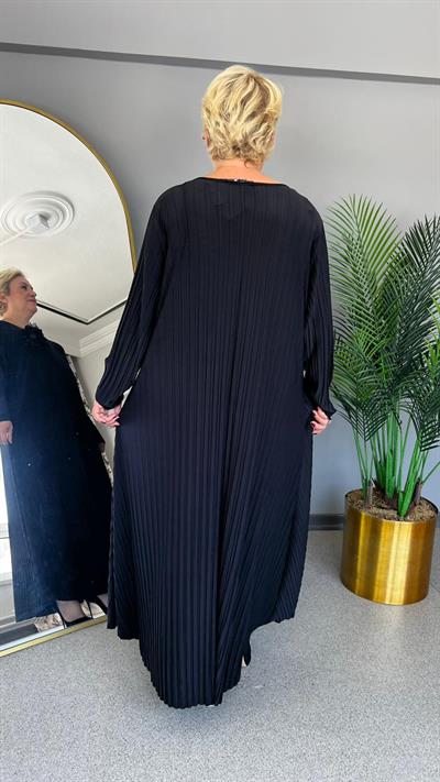Selma Büyük Beden Plise Detaylı Uzun Elbise