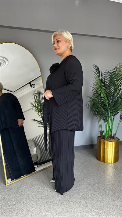 Selma Büyük Beden Plise Rahat Likralı Takım