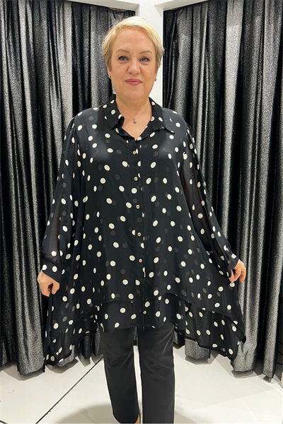 Selma Büyük Beden Puantiyeli Asimetrik Gömlek