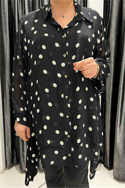 Selma Büyük Beden Puantiyeli Asimetrik Gömlek