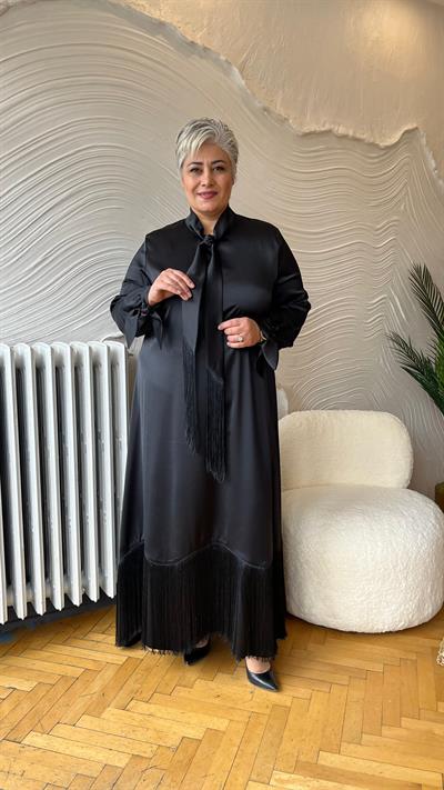 Selma Büyük Beden Püsküllü Saten Elbise