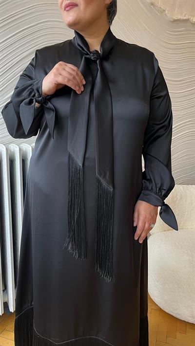 Selma Büyük Beden Püsküllü Saten Elbise