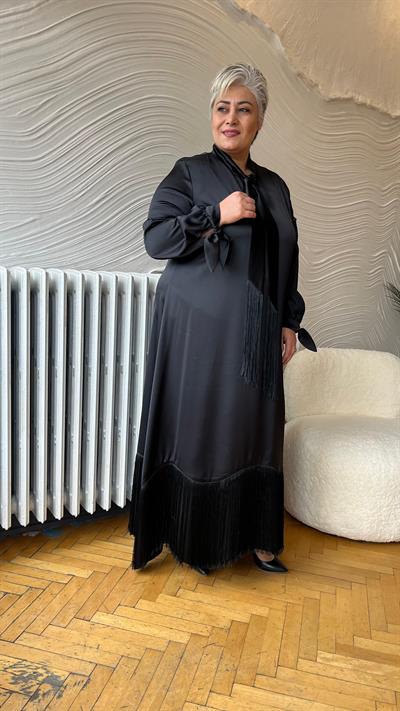 Selma Büyük Beden Püsküllü Saten Elbise