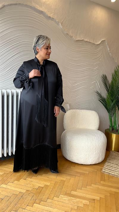 Selma Büyük Beden Püsküllü Saten Elbise