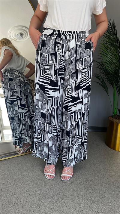 Selma Büyük Beden Rahat Kesim Desenli Pantolon