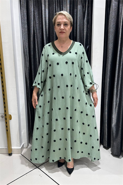 Selma Büyük Beden Rahat Kesim Şerit Detaylı Puantiye Desenli Elbise