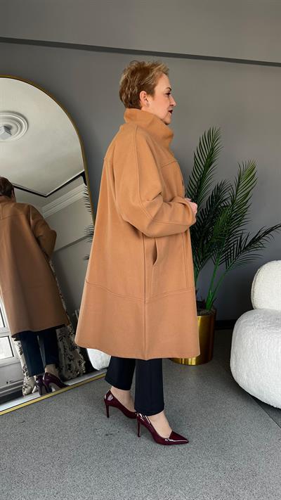 Selma Büyük Beden Renkli Düğmeli Kaban