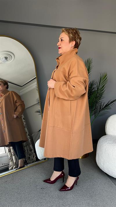 Selma Büyük Beden Renkli Düğmeli Kaban