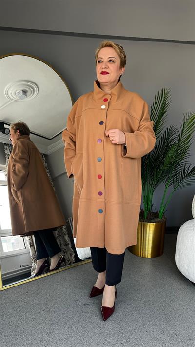 Selma Büyük Beden Renkli Düğmeli Kaban