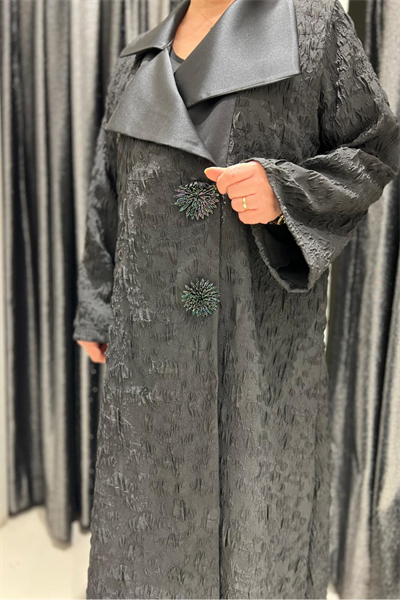 Selma Büyük Beden Saten Yakalı Siyah Pardesü