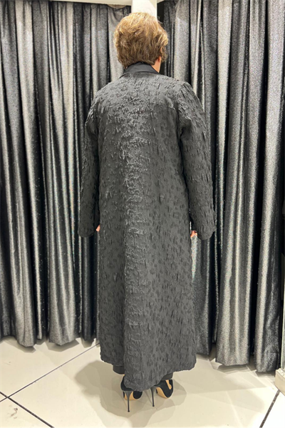 Selma Büyük Beden Saten Yakalı Siyah Pardesü